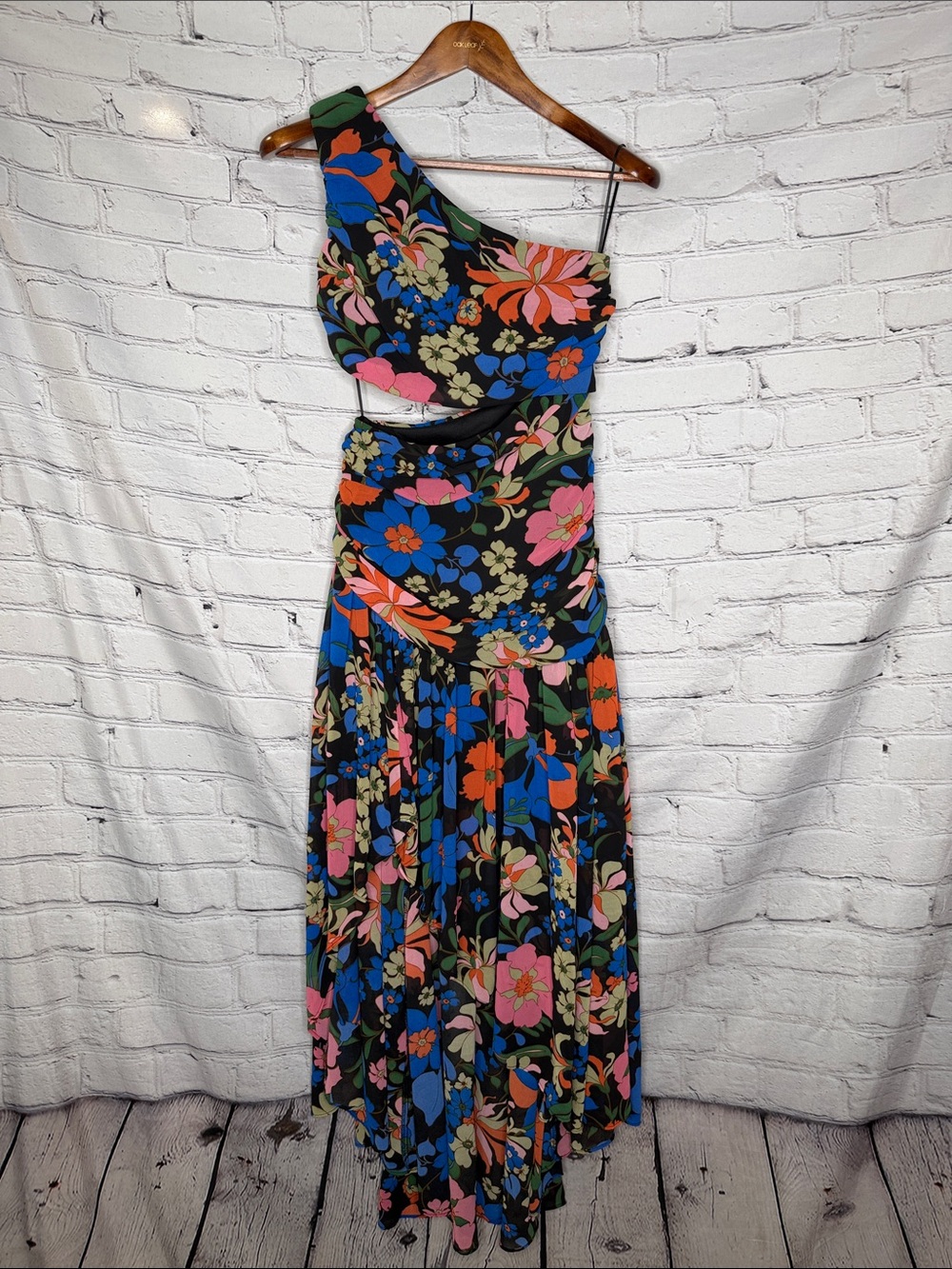 Vici One-Shoulder Floral Maxi Dress Size X-Small Excellent Condition